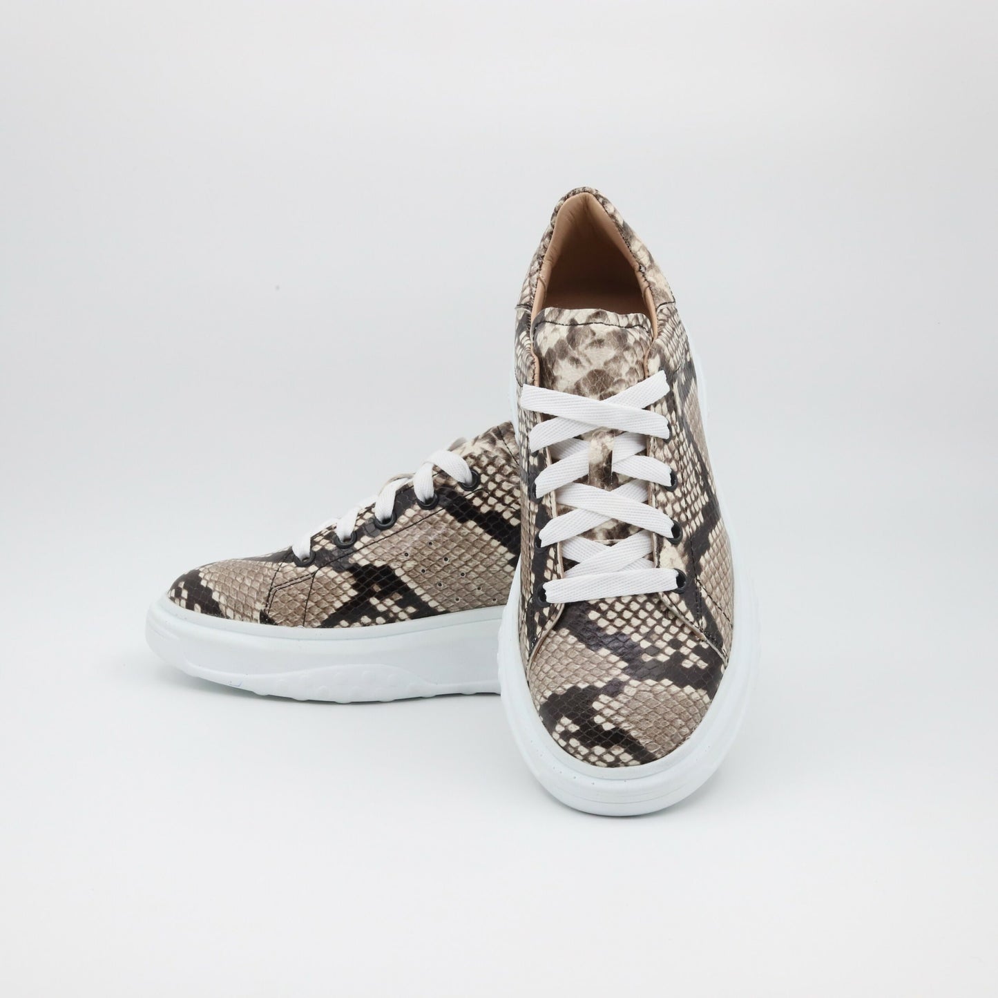 Sneaker RV Full Snake
